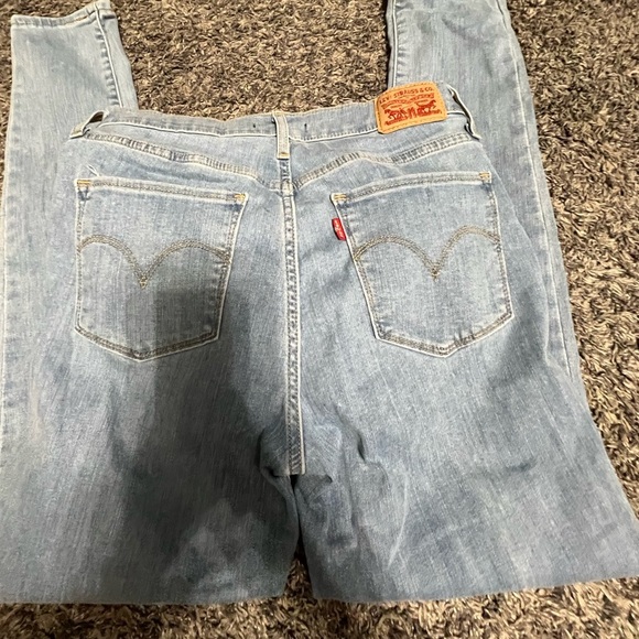 𝅺LEVI’S 720 High Rise Skinny - Picture 3 of 6